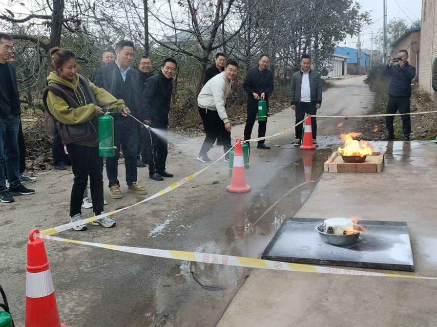 甘肅信合工程設(shè)計(jì)有限公司、甘肅恒達(dá)工程檢測(cè)有限公司成功舉辦“強(qiáng)化安全意識(shí)，共筑消防防線”消防安全演練活動(dòng)